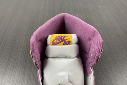 Elegant Air Jordan 1 High OG “Brotherhood” 555088-706 180