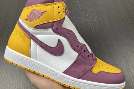 Elegant Air Jordan 1 High OG “Brotherhood” 555088-706 180
