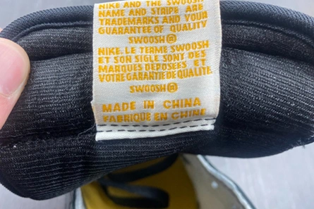 Air Jordan 1 High OG “Yellow Toe” 555088-711 Trendy 181