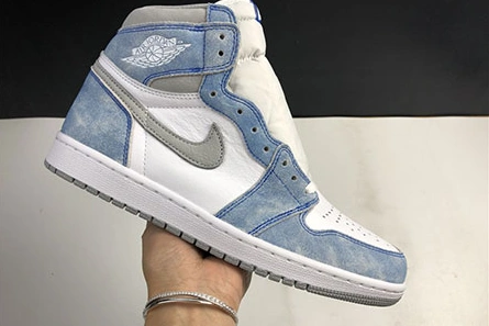 Air Jordan 1“ Hype Royal” 555088-402 Classic 8147