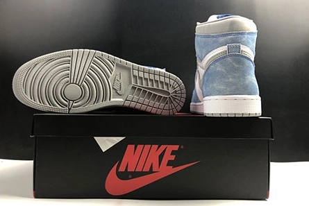Air Jordan 1“ Hype Royal” 555088-402 Classic 8147
