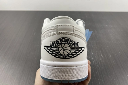 Sleek Air Jordan 1 Low DA8301-101 178