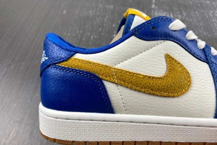 Air Jordan 1 Low DZ0792-103 Minimalist 105