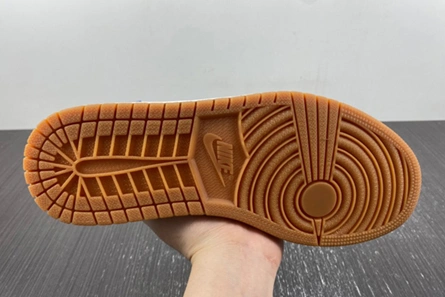 Air Jordan 1 Low DZ0792-103 Minimalist 105