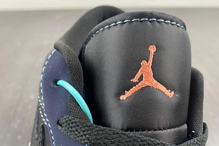 Air Jordan 1 Low FJ5478-010 Versatile 101