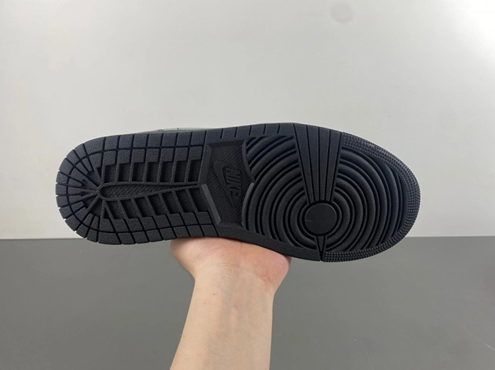 Efficient Air Jordan 1 Low HM3690-001 23