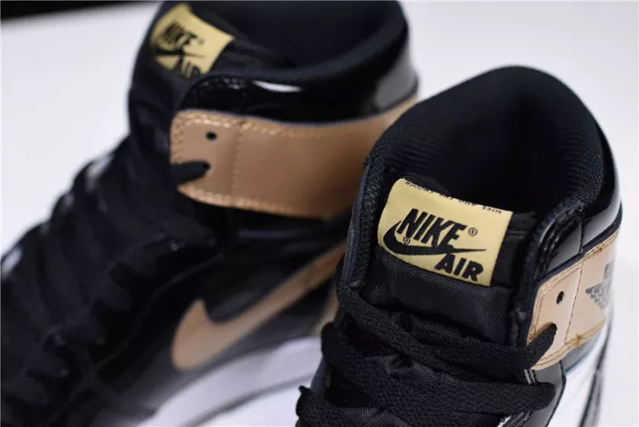 Flexible Air Jordan 1 Metallic Gold 861428-007 283