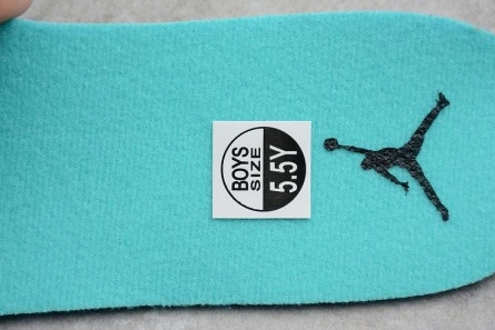 Air Jordan 1 Mid BG 'Hyper Jade' - Air Jordan - 554725-122 Sophisticated 276