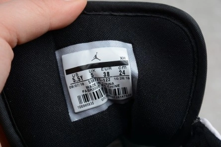Air Jordan 1 Mid BG 'Hyper Jade' - Air Jordan - 554725-122 Sophisticated 276