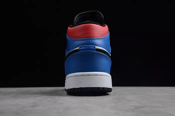 Air Jordan 1 Mid GS Comfortable 334