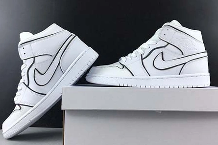SportInspired Air Jordan 1 Mid SE WMNS CK6587-100 243
