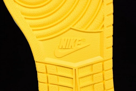 Air Jordan 1 No Ls Varsity Maize 861428-107 Elegant 322