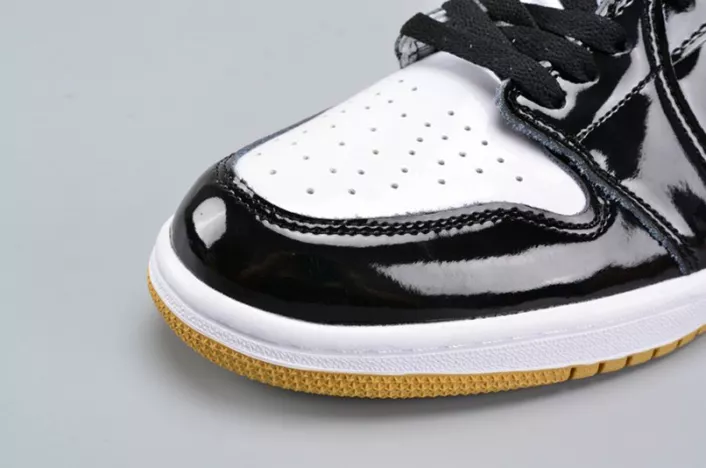 Air Jordan 1 Retro High OG NRG ComplexCon "Top 3 Gold" 861428-001 Practical 306