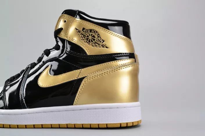 Air Jordan 1 Retro High OG NRG ComplexCon "Top 3 Gold" 861428-001 Practical 306