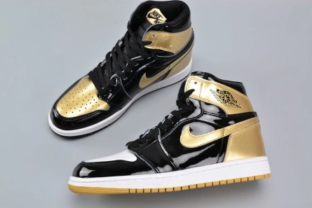 Air Jordan 1 Retro High OG NRG ComplexCon "Top 3 Gold" 861428-001 Practical 306