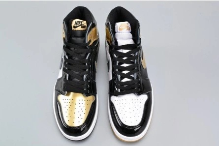 Air Jordan 1 Retro High OG NRG ComplexCon "Top 3 Gold" 861428-001 Practical 306