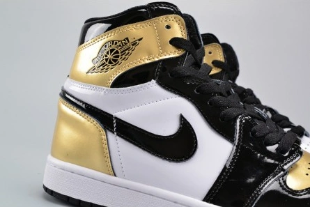 Air Jordan 1 Retro High OG NRG ComplexCon "Top 3 Gold" 861428-001 Practical 306