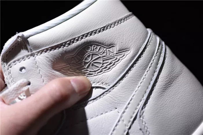 AllSeason Air Jordan 1 Retro High OG Sail MENS 555088-114 284