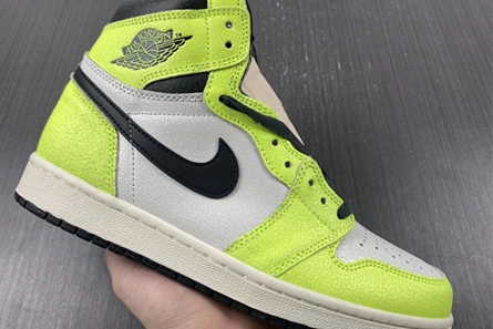 Air Jordan 1 Retro High OG Visionaire 555088-702 Flexible 159