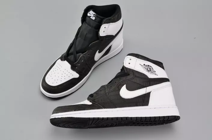 Air Jordan 1 Retro High RE2PECT Jeter 555088-008 AllSeason 293