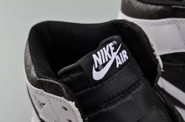 Air Jordan 1 Retro High RE2PECT Jeter 555088-008 AllSeason 293