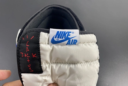 UrbanStyle Air Jordan 1 Travis Scott DH3227-105 210