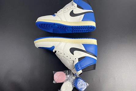 UrbanStyle Air Jordan 1 Travis Scott DH3227-105 210