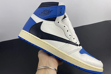 UrbanStyle Air Jordan 1 Travis Scott DH3227-105 210