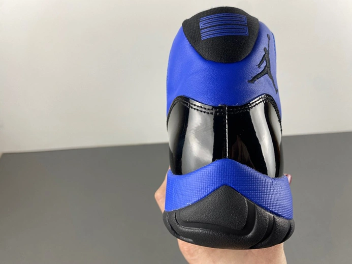 Compact Air Jordan 11 CT8012-400 671