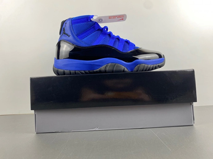 Compact Air Jordan 11 CT8012-400 671