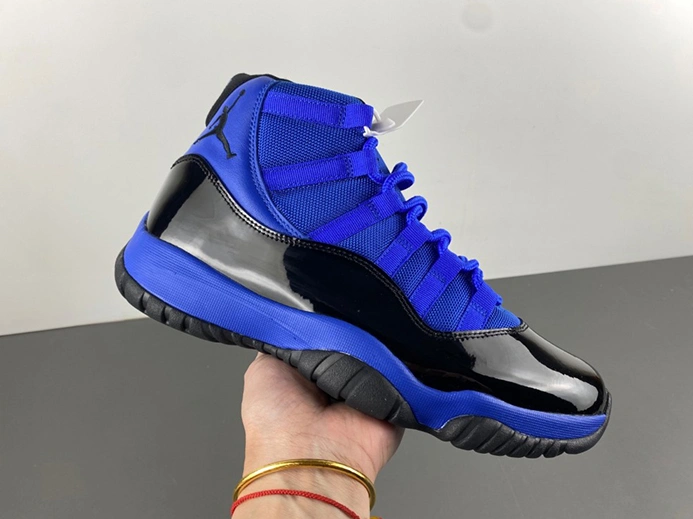 Compact Air Jordan 11 CT8012-400 671