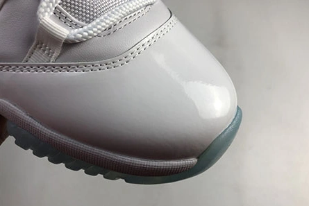 Sleek Air Jordan 11 Low ”Legend Blue“ AV2187-117 700
