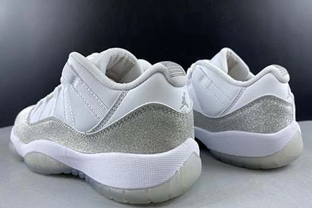 Air Jordan 11 WMNS “Metallic Silver” AH0715-100 Trendsetting 703