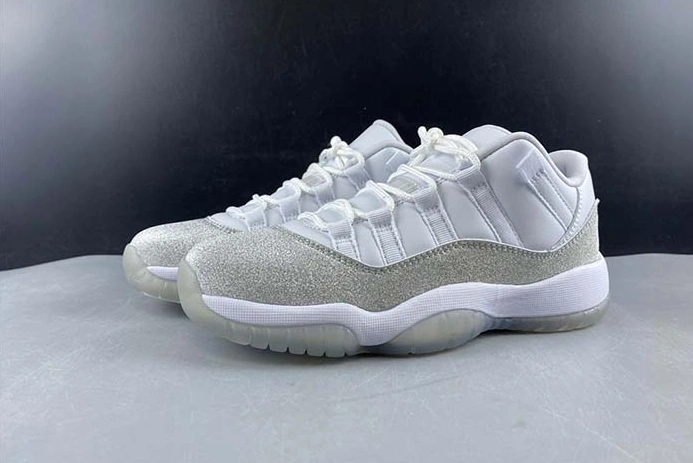 Air Jordan 11 WMNS “Metallic Silver” AH0715-100 Trendsetting 703