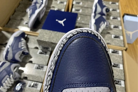Vibrant Air Jordan 3 “Midnight Navy” CT8532-401 402