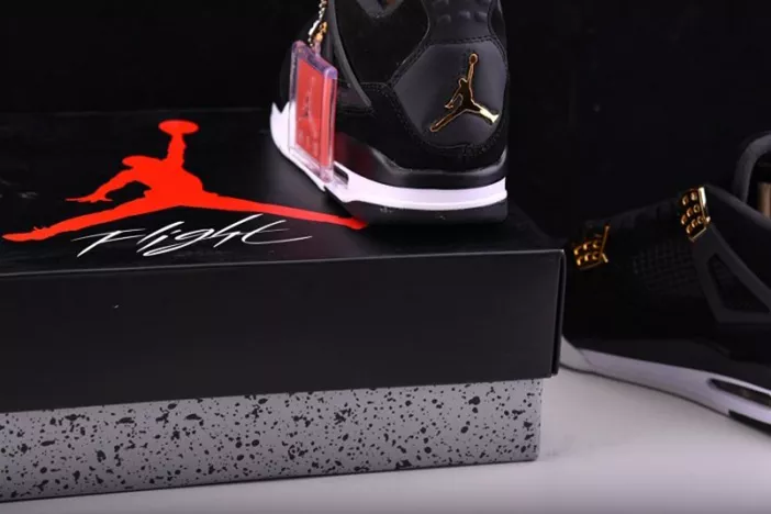 Air Jordan 4 “Royalty” 308497-032 Resilient 552