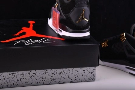 Air Jordan 4 “Royalty” 308497-032 Resilient 552