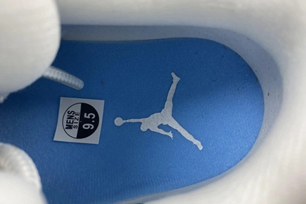 Air Jordans 11 Low 'University Blue' 528895-106 Bright 709