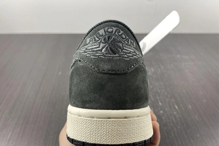 AllSeason 2124 Travis Scott x Air Jordan 1 low DM7866-001