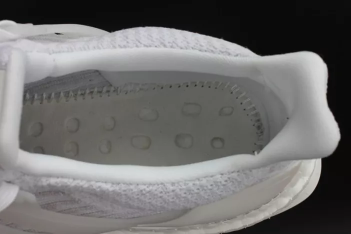 3891 ADIDAS ULTRA BOOST 3.0 TRIPLE WHITE BA GoodFit 1919