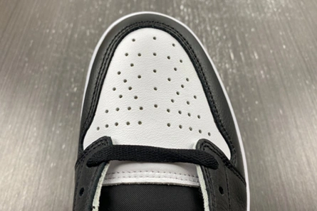 Cozy 9700 Jordan 1 Retro Low OG Black Toe  CZ0790- 88