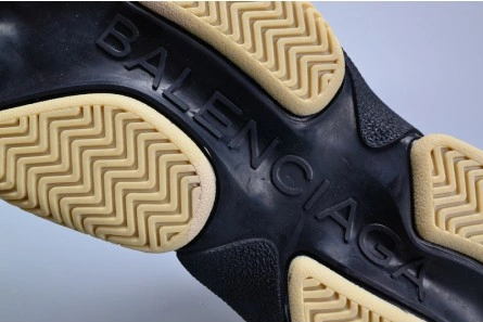 EyeCatching BALENCIAGA 17FW TRIPLE S 656686-W06G0-1001 2068