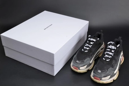 BALENCIAGA 17FW TRIPLE S TRAINER  BLACK  RED MENS W05M23972 HighQuality 2075