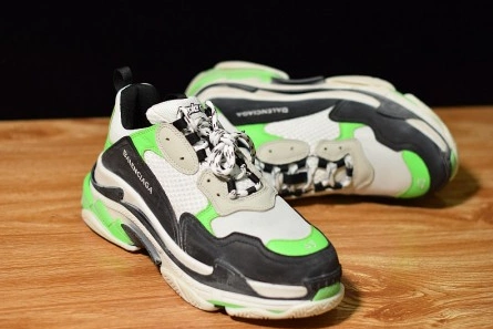 Vibrant BALENCIAGA TRIPLE S 483513-W06E1 2057
