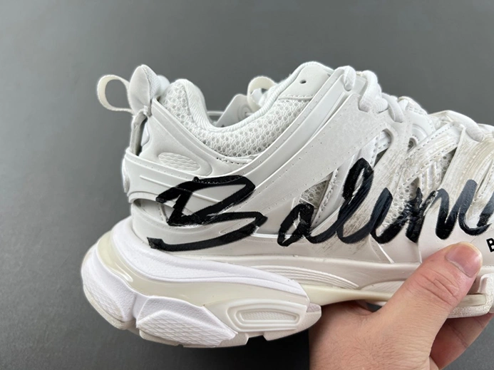 Balenciaga 542023 WTRHW. 9010 Modern 1987