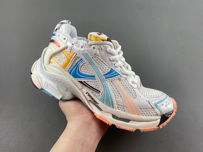 Comfortable Balenciaga Runner 772774-W3RNY-0326 1992