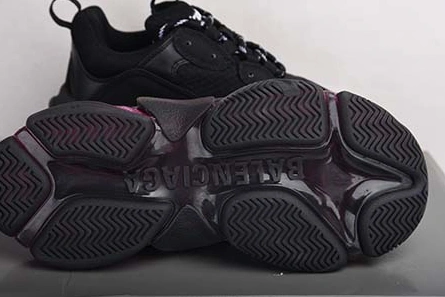 Balenciaga Triple S Black Sneaker 541624 W09O1 0829 Vibrant 2030