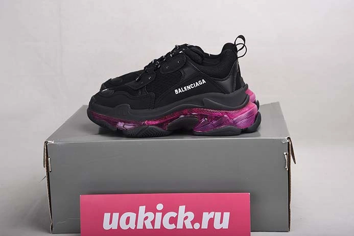 Balenciaga Triple S Black Sneaker 541624 W09O1 0829 Vibrant 2030