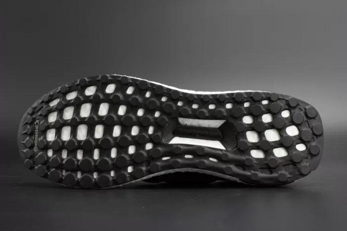 Flexible 469 Parley X Adidas Ultra Boost 3.5 black S 1907