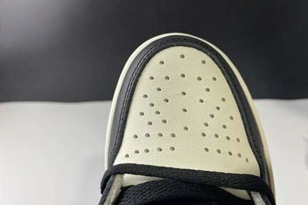 Refined 7542 Air Jordan 1 High OG “Dark Mocha” 555088- 215